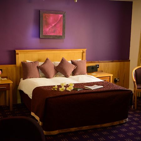 Bush Hotel County Leitrim Exteriör bild