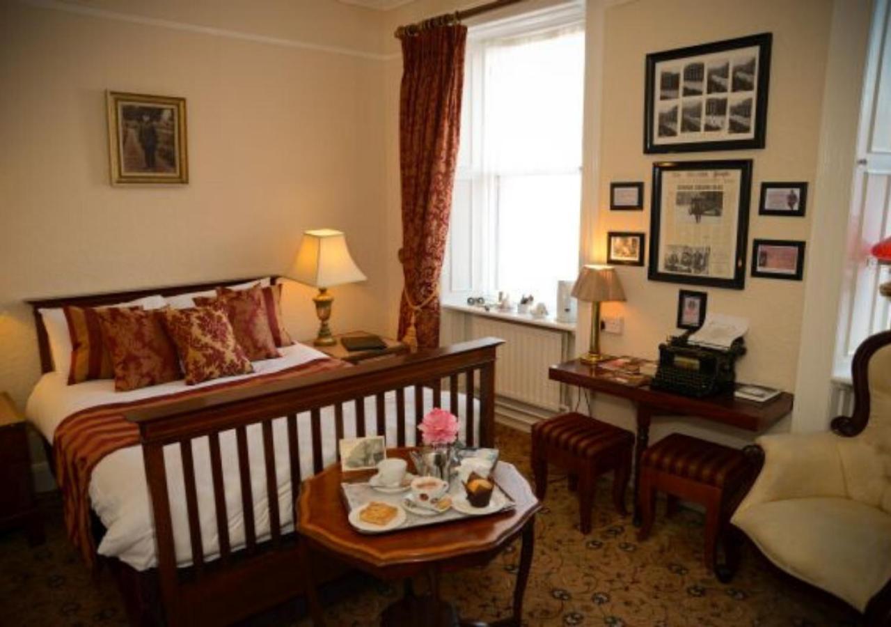 Bush Hotel County Leitrim Exteriör bild